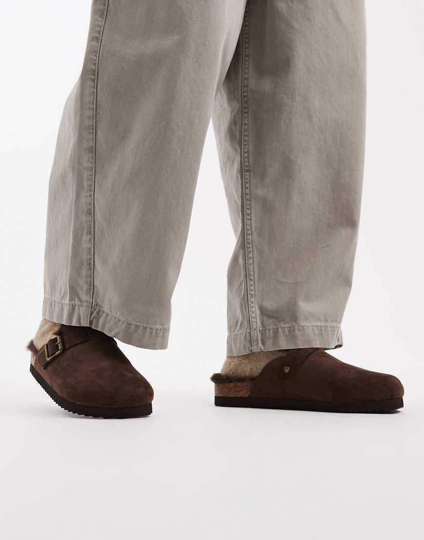 ASOS DESIGN - Loafer im Mules-Design in Braun mit Kunstpelzfutter-Brown von ASOS DESIGN