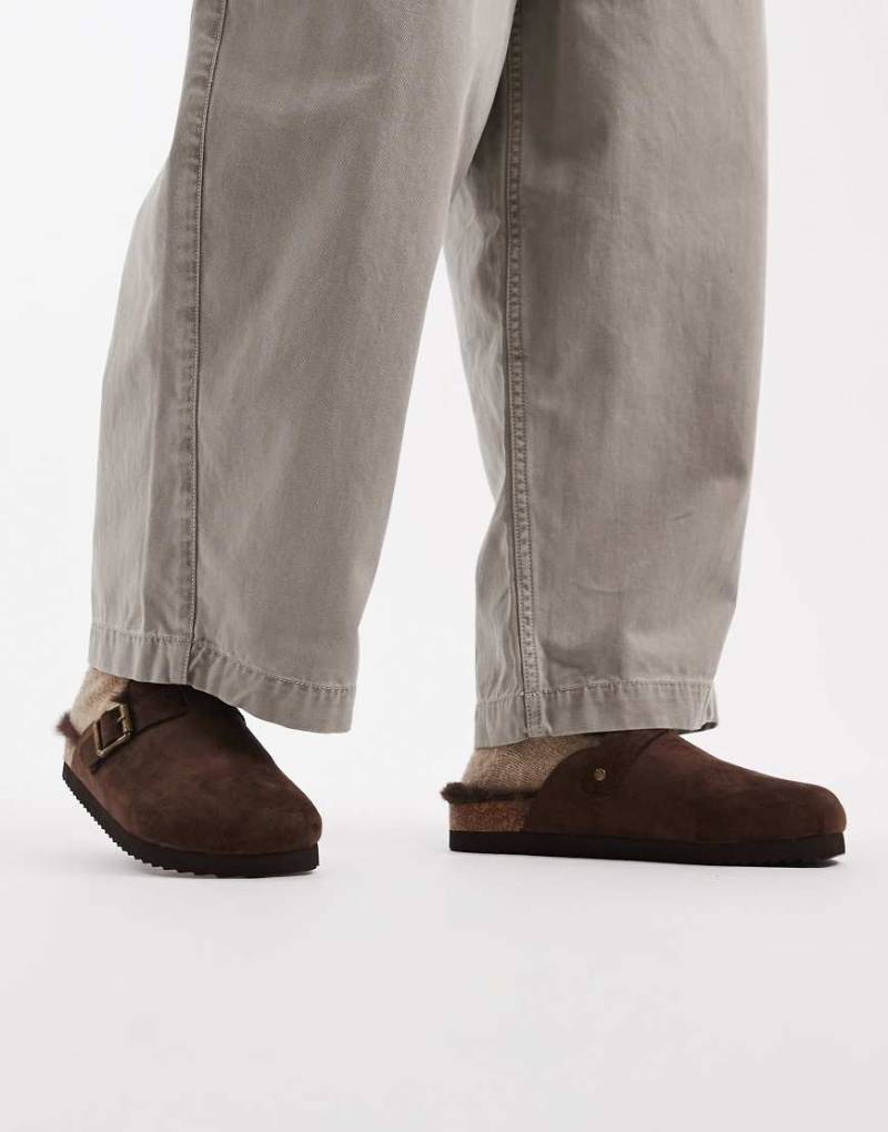 ASOS DESIGN - Loafer im Mules-Design in Braun mit Kunstpelzfutter-Brown von ASOS DESIGN