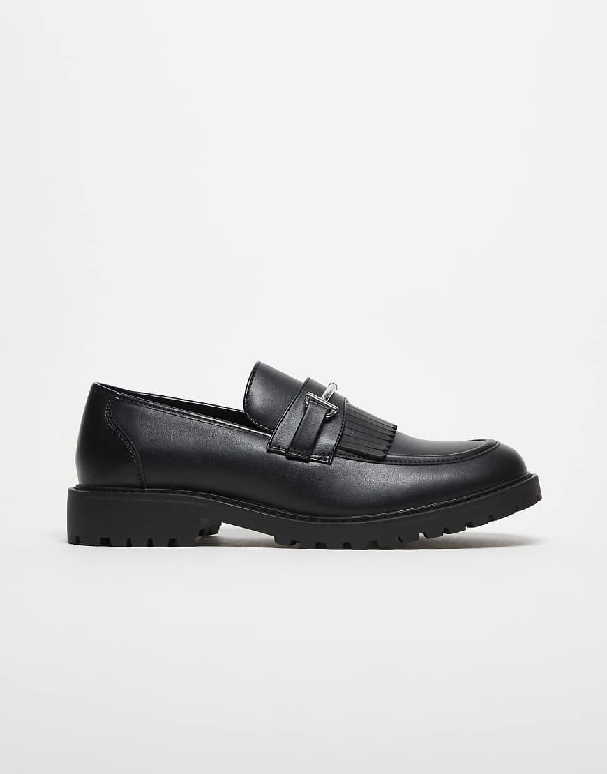 ASOS DESIGN - Loafer in Schwarz mit Fransen an der Stollensohle von ASOS DESIGN