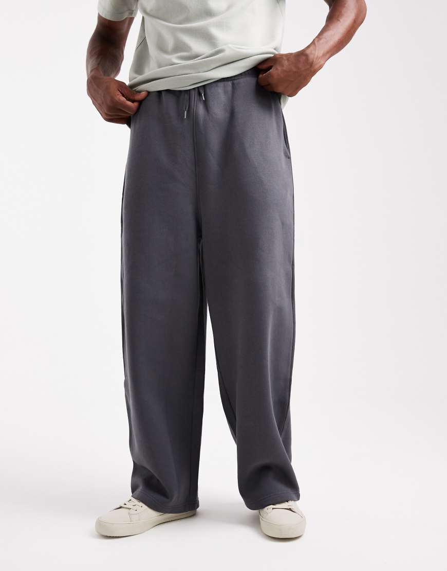 ASOS DESIGN - Locker geschnittene Basic-Jogginghose in Asphaltgrau von ASOS DESIGN