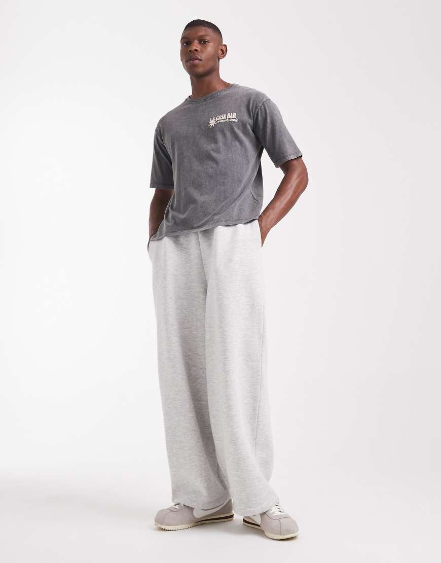 ASOS DESIGN - Locker geschnittene Basic-Jogginghose in Grau meliert von ASOS DESIGN
