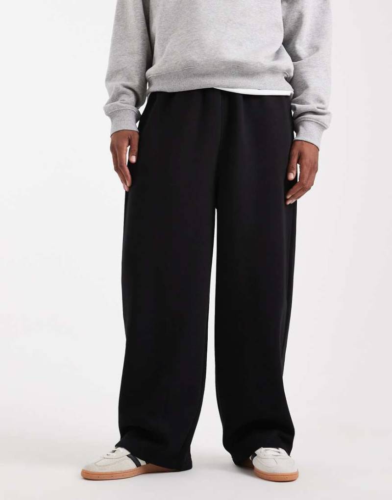 ASOS DESIGN - Locker geschnittene Basic-Jogginghose in Schwarz von ASOS DESIGN