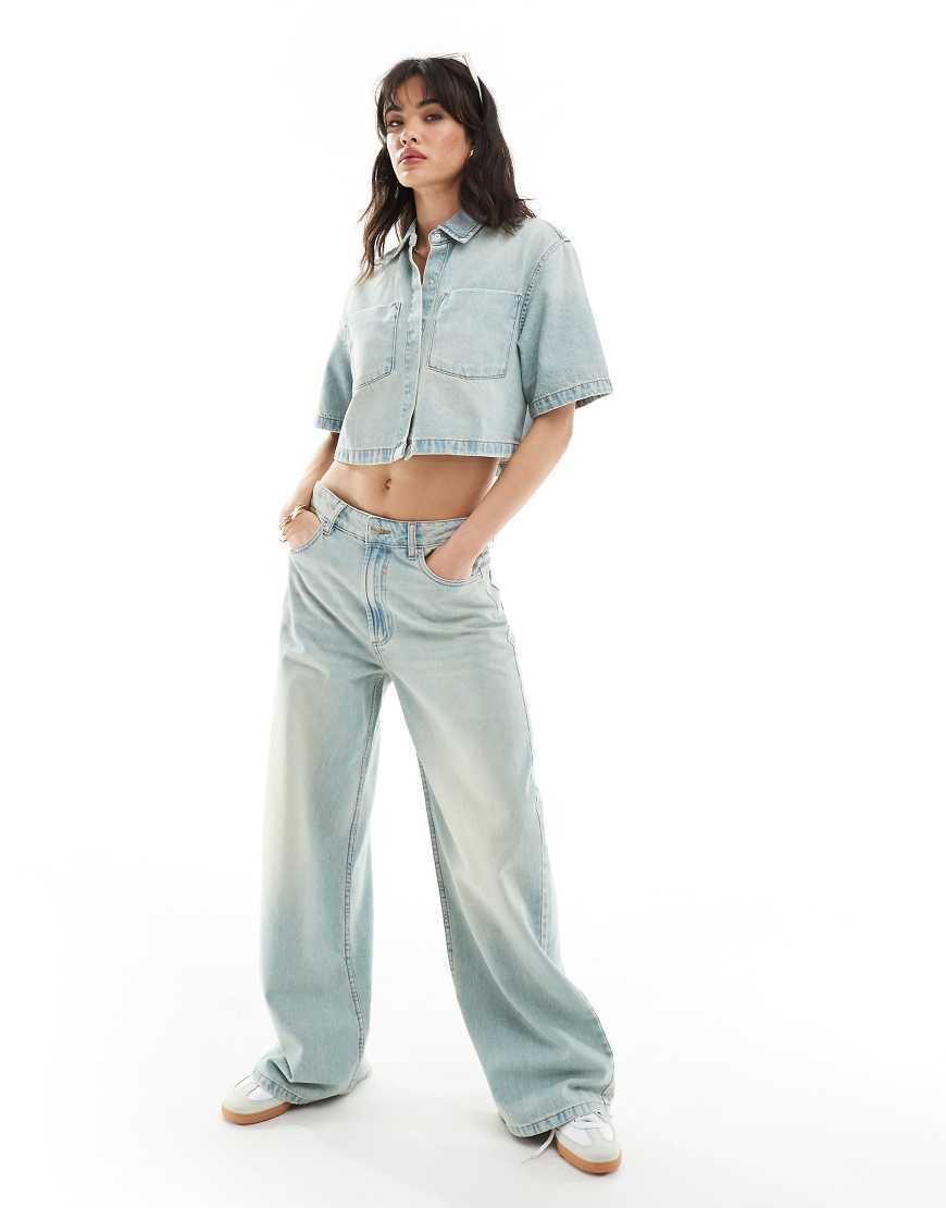 ASOS DESIGN - Locker geschnittene Jeans in Vintage-Mittelblau mit weitem Bein, Kombiteil ASOS DESIGN - Locker geschnittene Jeans in Vintage-Mittelblau mit weitem Bein, Kombiteil von ASOS DESIGN