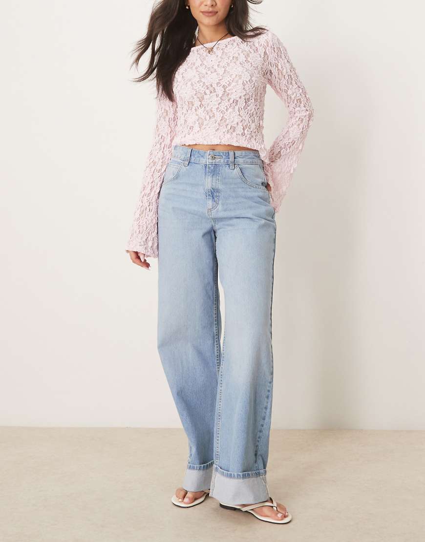 ASOS DESIGN - Locker geschnittene Jeans in blasser Waschung mit breitem Umschlagsaum-Blau ASOS DESIGN - Locker geschnittene Jeans in blasser Waschung mit breitem Umschlagsaum-Blau von ASOS DESIGN