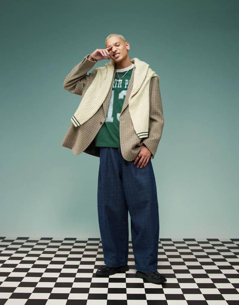 ASOS DESIGN - Locker geschnittene Oversize-Anzugjacke in Braun kariert mit Hahnentrittmuster von ASOS DESIGN