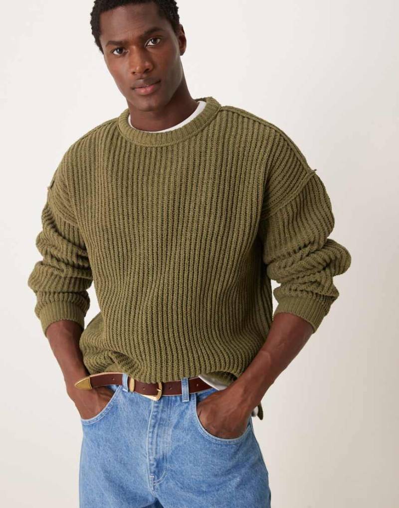 ASOS DESIGN - Locker geschnittener Strickpullover aus Chenille in Khaki mit Rundhalsausschnitt-Grün von ASOS DESIGN