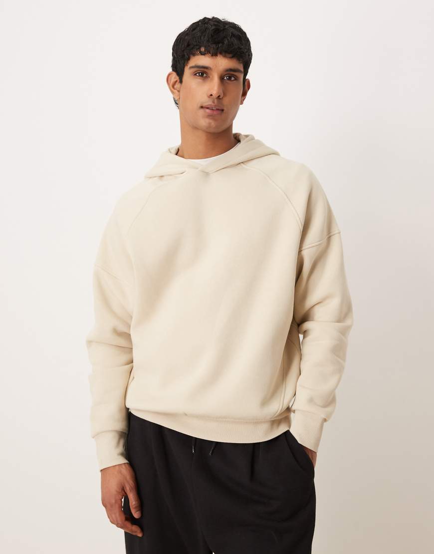 ASOS DESIGN - Locker geschnittener, kastiger Kapuzenpullover in Beige-Neutral von ASOS DESIGN