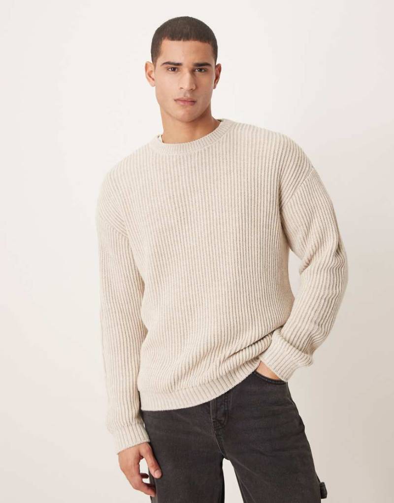 ASOS DESIGN - Locker geschnittener, langärmliger Strickpullover in Ecru mit Streifen und Rundhalsausschnitt-Weiß von ASOS DESIGN