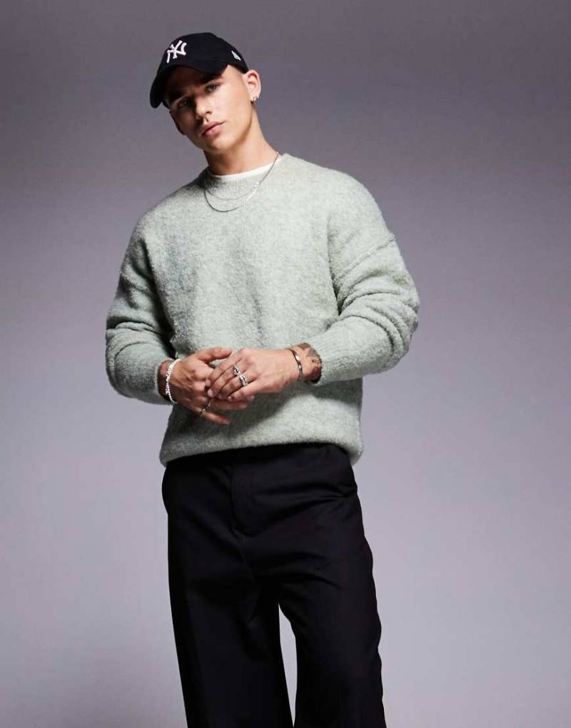 ASOS DESIGN - Locker geschnittener, strukturierter Strickpullover in Salbeigrün-Grau von ASOS DESIGN