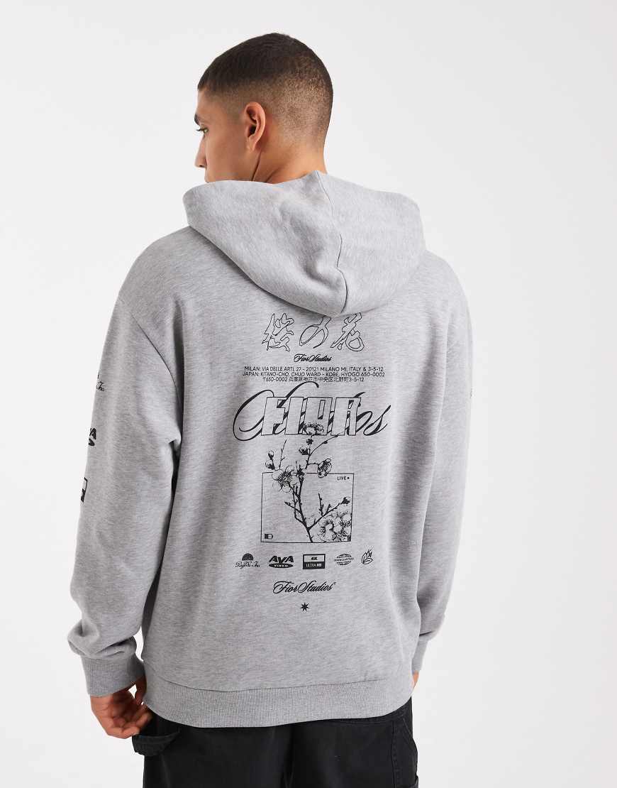 ASOS DESIGN - Locker geschnittener Kapuzenpullover in meliertem Grau mit Print von ASOS DESIGN