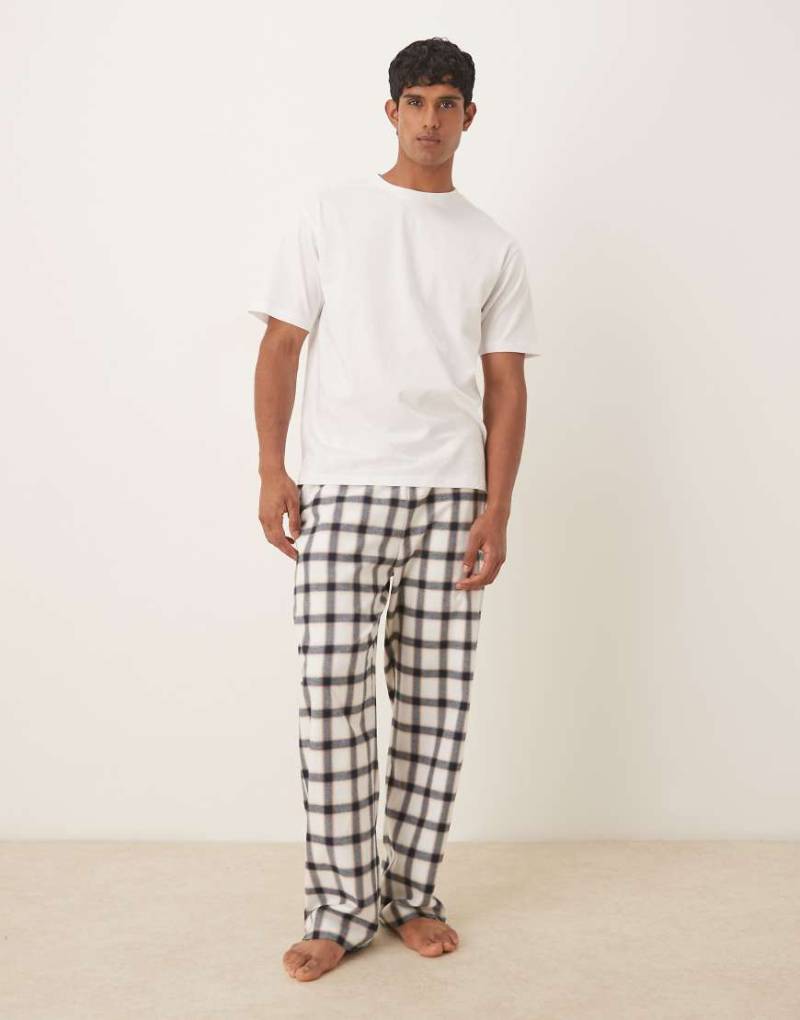 ASOS DESIGN - Locker geschnittener Pyjama in creme kariert-Bunt ASOS DESIGN - Locker geschnittener Pyjama in creme kariert-Bunt von ASOS DESIGN