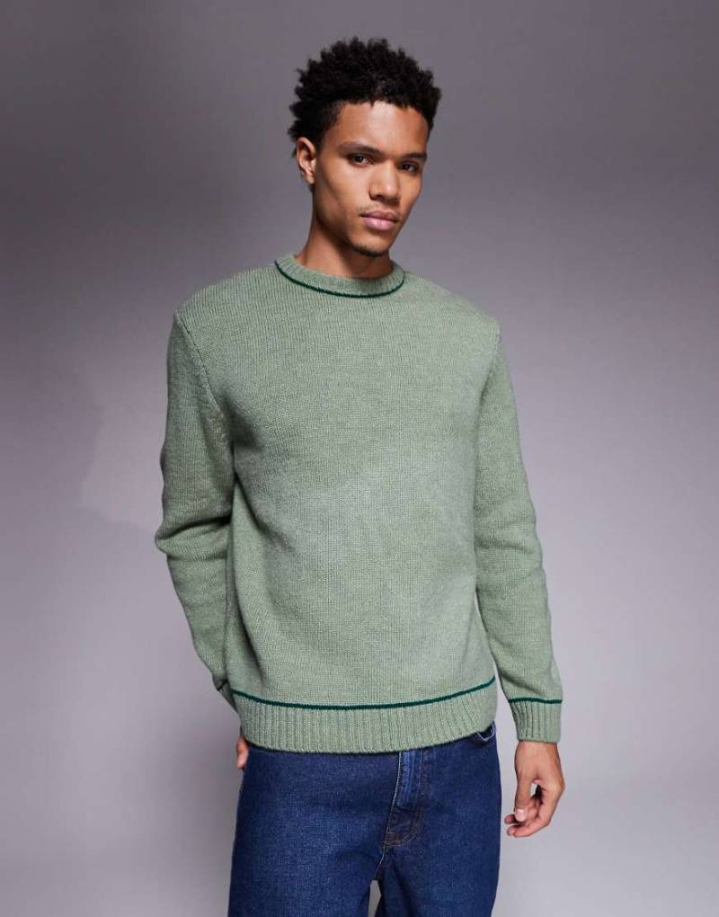 ASOS DESIGN - Locker geschnittener Strickpullover in Grün mit Kontrastnaht und Rundhalsausschnitt von ASOS DESIGN