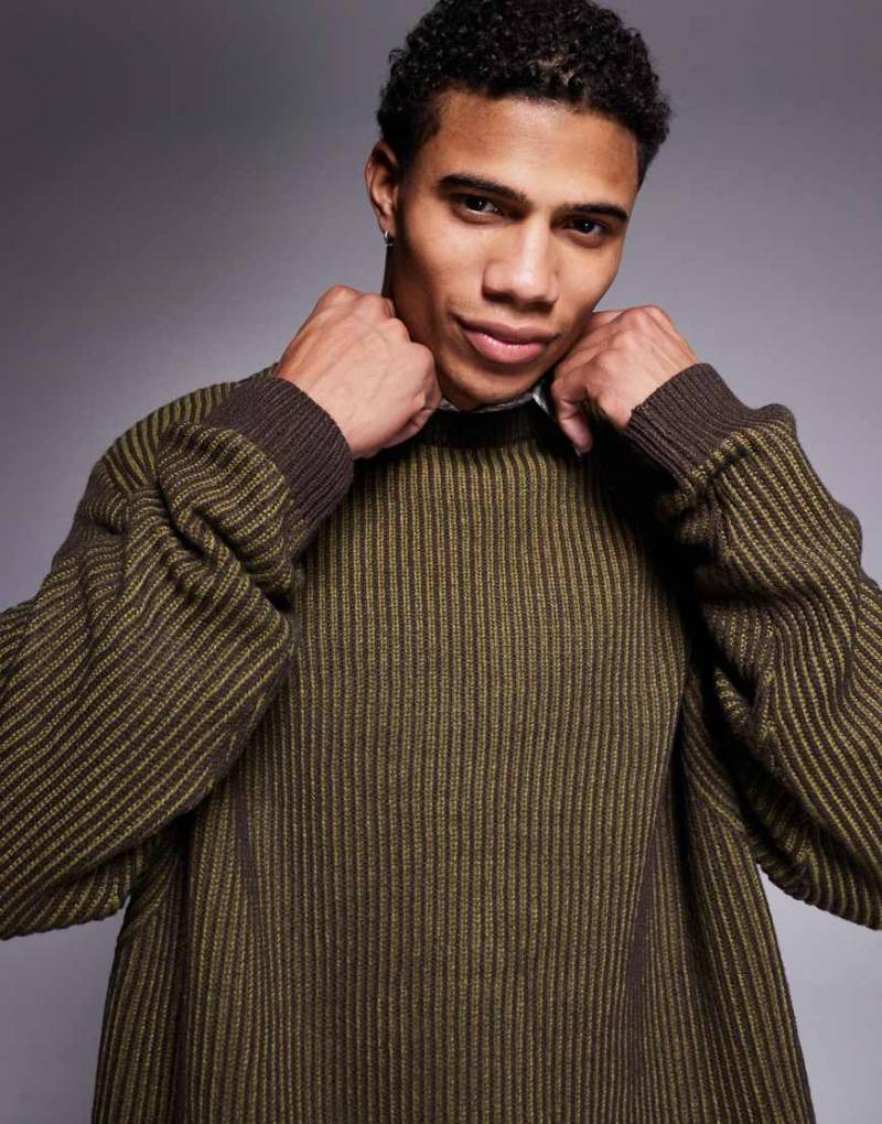 ASOS DESIGN - Locker geschnittener Strickpullover in Khakibraun mit verstärkter Rippenstruktur von ASOS DESIGN