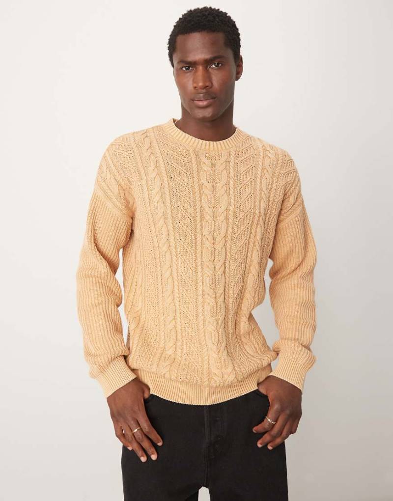 ASOS DESIGN - Locker geschnittener Strickpullover in Steinbeige mit Zopfmuster-Neutral von ASOS DESIGN