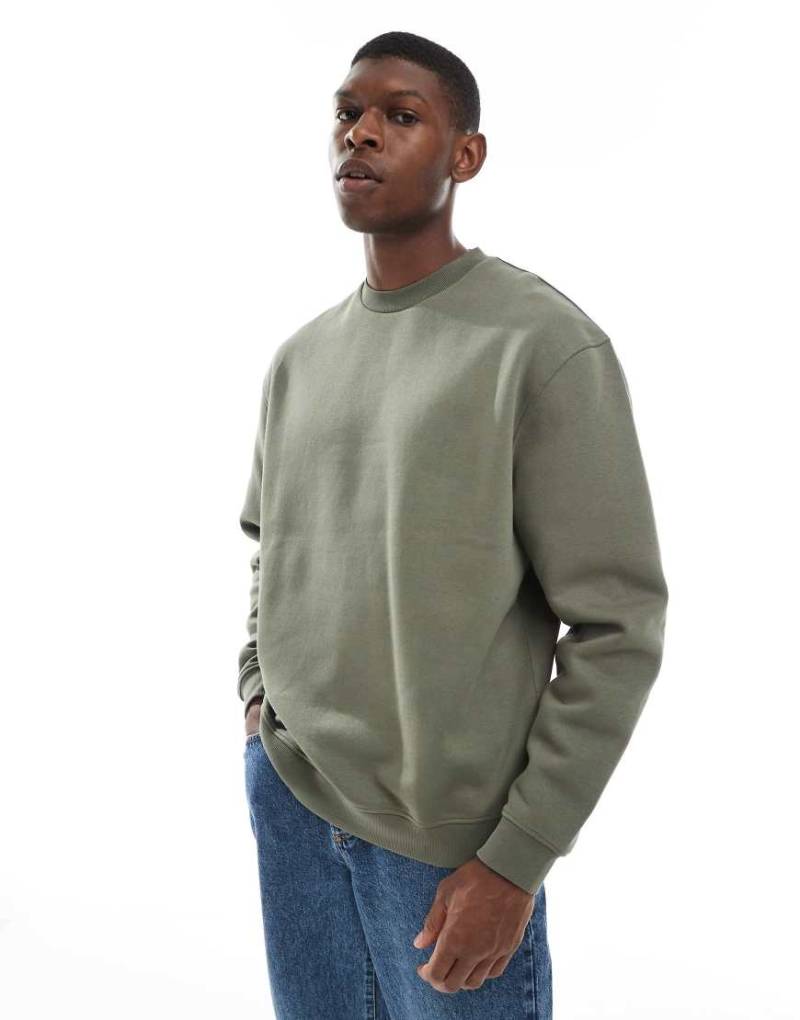ASOS DESIGN - Locker geschnittenes Basic-Sweatshirt in Khaki-Grün von ASOS DESIGN