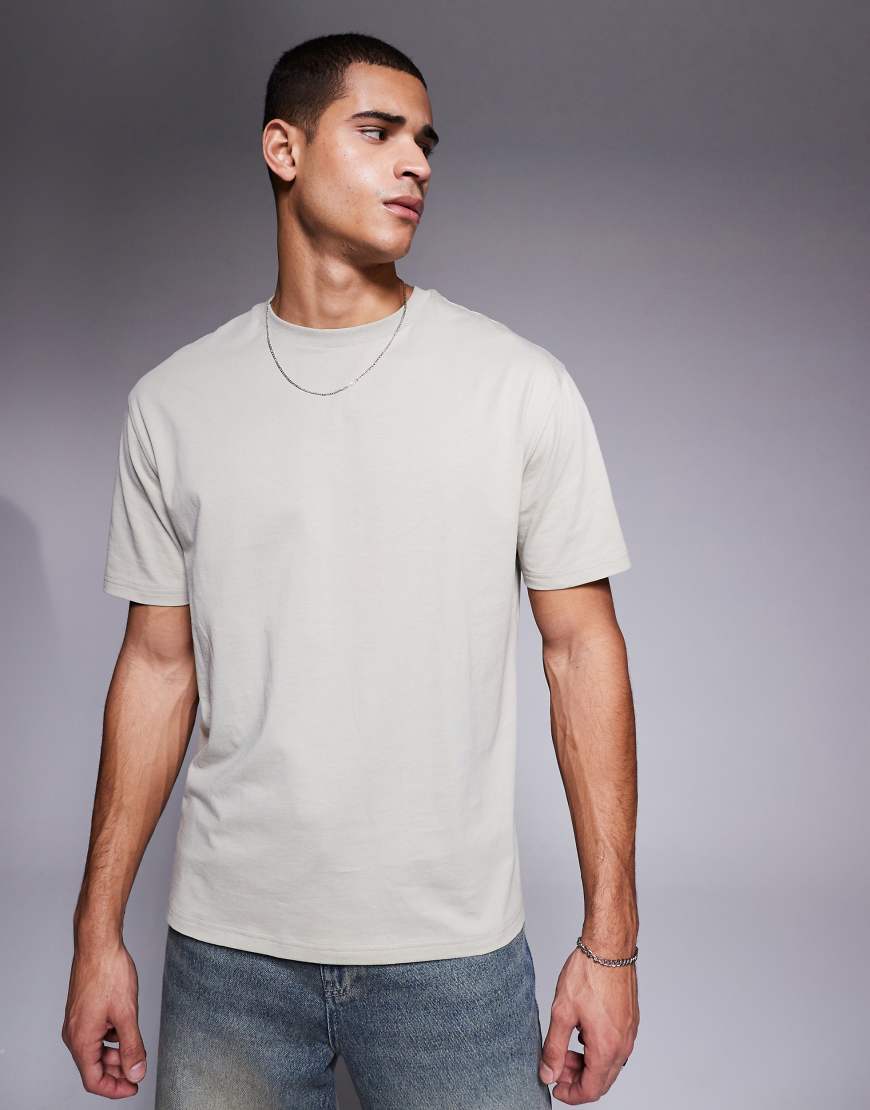 ASOS DESIGN - Locker geschnittenes Basic-T-Shirt in Steinbeige-Neutral ASOS DESIGN - Locker geschnittenes Basic-T-Shirt in Steinbeige-Neutral von ASOS DESIGN
