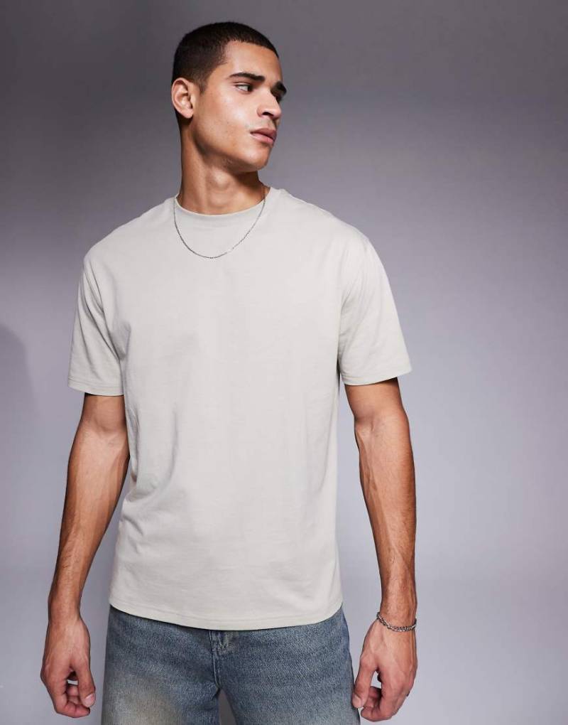 ASOS DESIGN - Locker geschnittenes Basic-T-Shirt in Steinbeige-Neutral von ASOS DESIGN