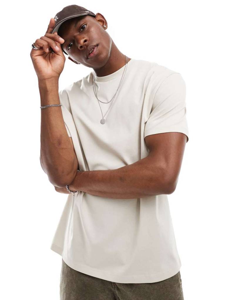ASOS DESIGN - Locker geschnittenes Basic-T-Shirt in Steinbeige-Neutral von ASOS DESIGN