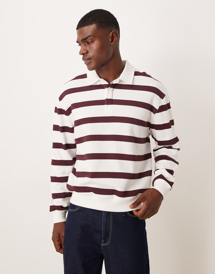 ASOS DESIGN - Locker geschnittenes Rugby-Polo-Sweatshirt in Creme und Rot gestreift-Weiß von ASOS DESIGN