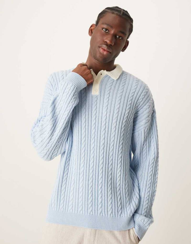 ASOS DESIGN - Locker geschnittenes Rugby-Polohemd aus Strick in Blau mit Zopfmuster von ASOS DESIGN