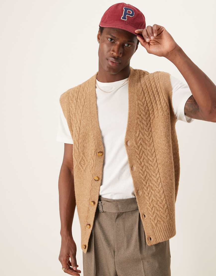 ASOS DESIGN - Locker geschnittenes Strick-Tanktop in Beige mit Zopfmuster und Knopfleiste-Neutral von ASOS DESIGN