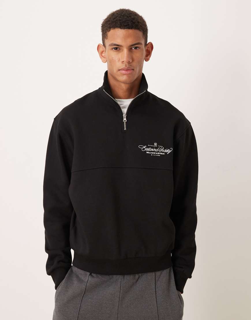 ASOS DESIGN - Locker geschnittenes Sweatshirt in Anthrazit mit kurzem Reißverschluss und Textprint-Schwarz von ASOS DESIGN