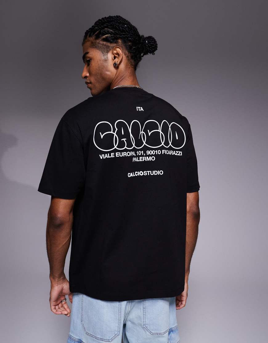 ASOS DESIGN - Locker geschnittenes T-Shirt in Schwarz mit Bubble-Print von ASOS DESIGN