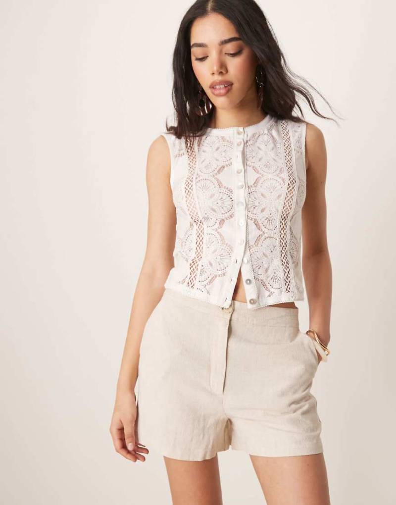 ASOS DESIGN - Locker sitzende Dad-Shorts in Steinbeige mit Leinenanteil-Neutral von ASOS DESIGN