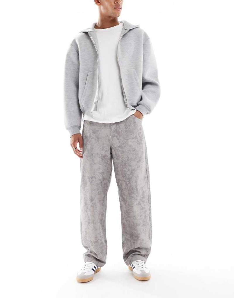 ASOS DESIGN - Locker sitzende Jeans mit geradem Schnitt und Military-Muster-Bunt von ASOS DESIGN