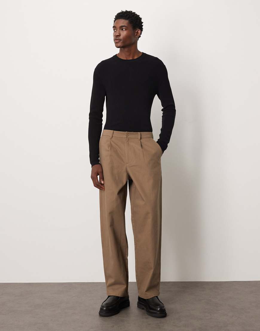 ASOS DESIGN - Locker und gerade geschnittene Hose aus Wildlederimitat in Braun mit Bundfalten-Brown von ASOS DESIGN