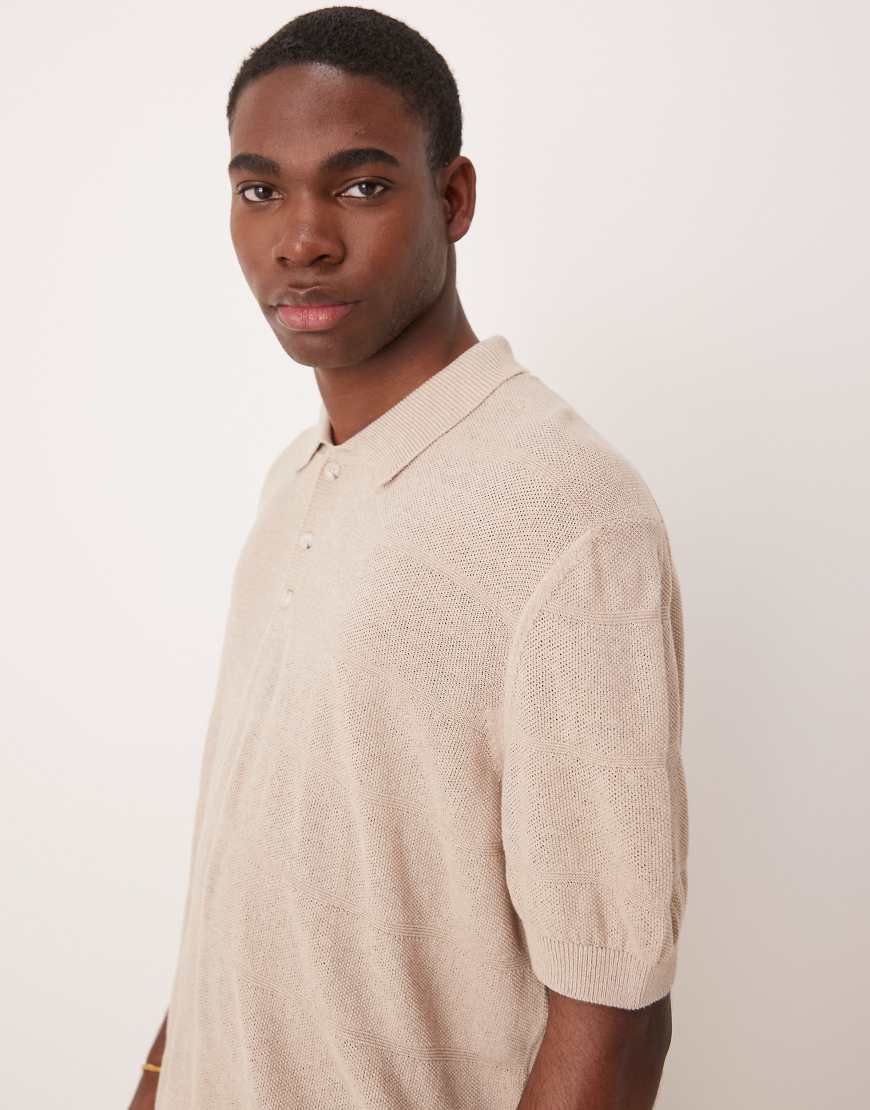 ASOS DESIGN - Locker und kastig geschnittenes Strick-Polohemd in Beige-Neutral von ASOS DESIGN