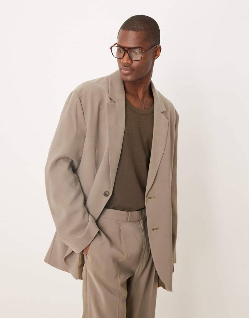 ASOS DESIGN - Lockere Oversize-Anzugjacke in Steinbeige-Neutral von ASOS DESIGN