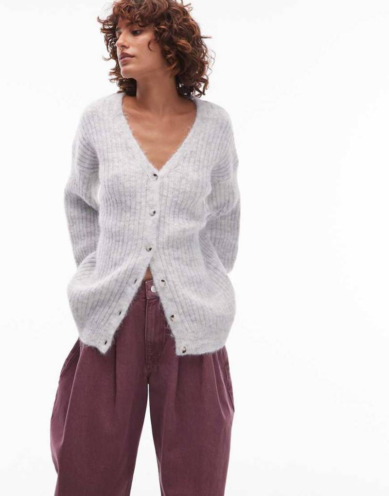 ASOS DESIGN - Lockere Strickjacke in Eisgrau mit Wollanteil-Weiß von ASOS DESIGN