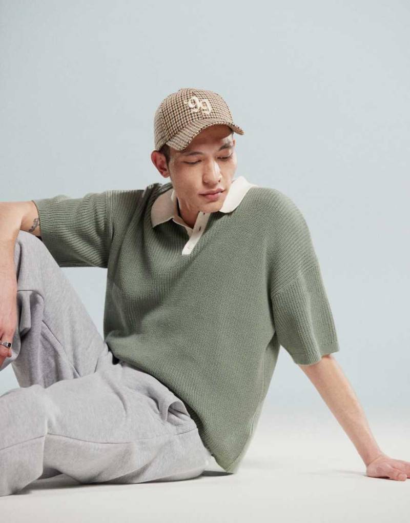 ASOS DESIGN - Lockeres Strick-Polohemd in Salbeigrün mit 3/4-langen Ärmeln von ASOS DESIGN