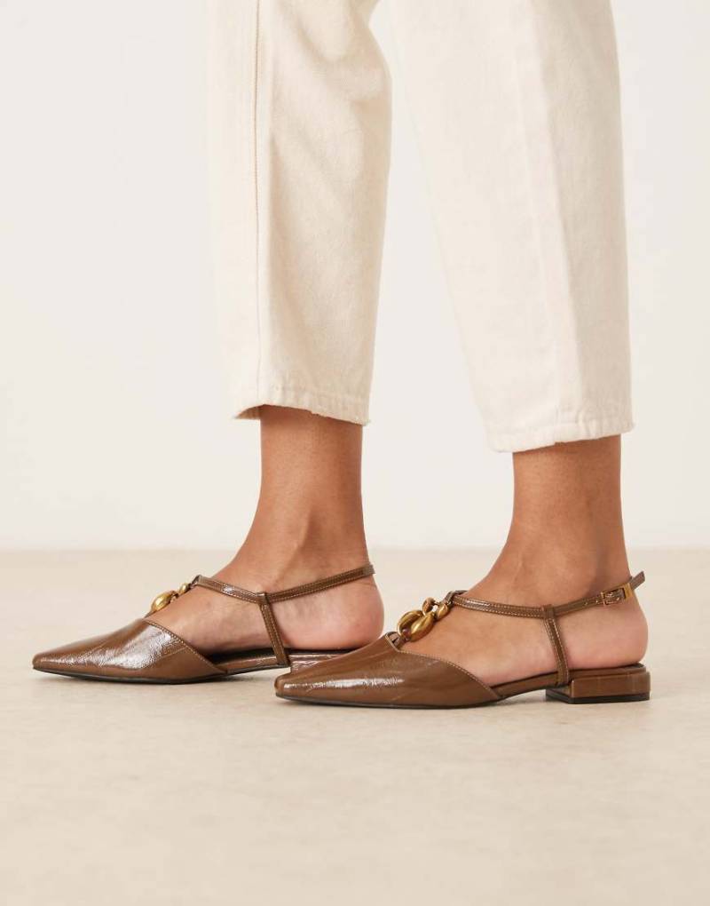 ASOS DESIGN - Lockhart - Slingback-Schuhe in Oliv mit kantiger Schuhspitze und Besatz-Grün von ASOS DESIGN