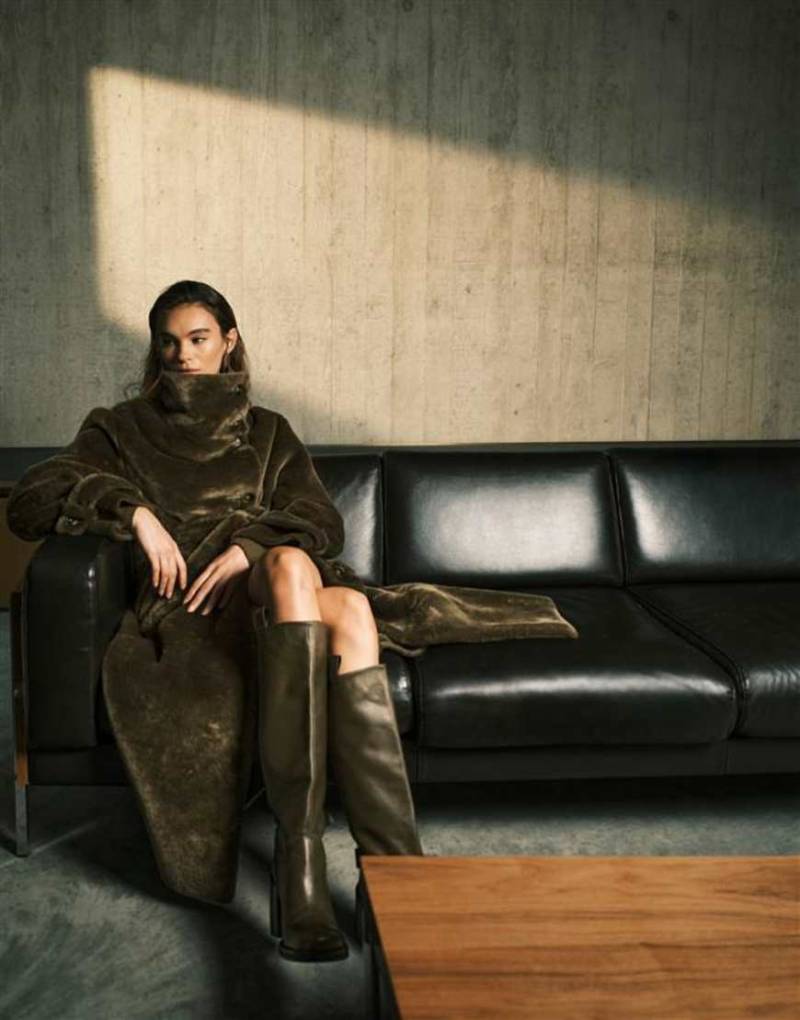 ASOS DESIGN - Longline-Mantel aus kuscheligem Teddyfell in Khaki mit Stehkragen-Brown von ASOS DESIGN