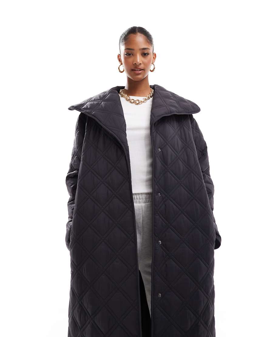 ASOS DESIGN - Longline-Mantel in Schwarz mit Wasserfallkragen und doppelter Steppnaht ASOS DESIGN - Longline-Mantel in Schwarz mit Wasserfallkragen und doppelter Steppnaht von ASOS DESIGN