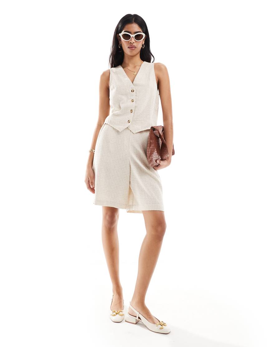 ASOS DESIGN - Longline-Shorts mit Leinen in Natur kariert, Kombiteil-Neutral ASOS DESIGN - Longline-Shorts mit Leinen in Natur kariert, Kombiteil-Neutral von ASOS DESIGN
