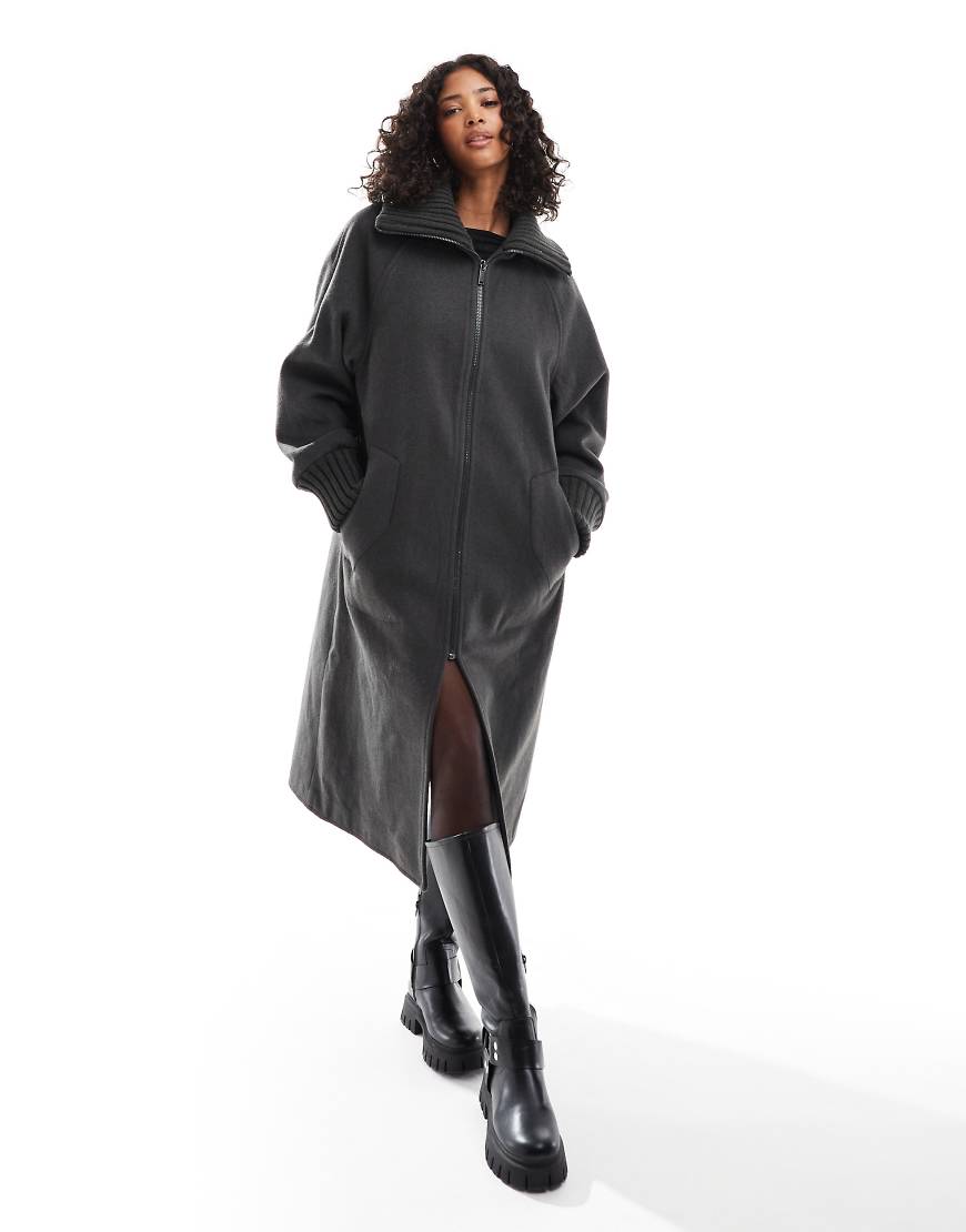 ASOS DESIGN - Longline-Strickmantel in Anthrazit mit Kragen-Grau ASOS DESIGN - Longline-Strickmantel in Anthrazit mit Kragen-Grau von ASOS DESIGN