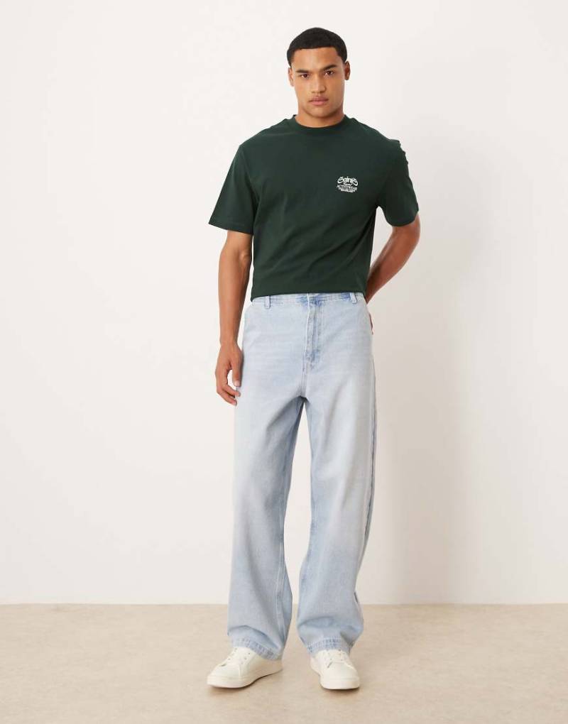 ASOS DESIGN - Loose Fit Jeans in hellblauer Waschung mit geradem Schnitt von ASOS DESIGN