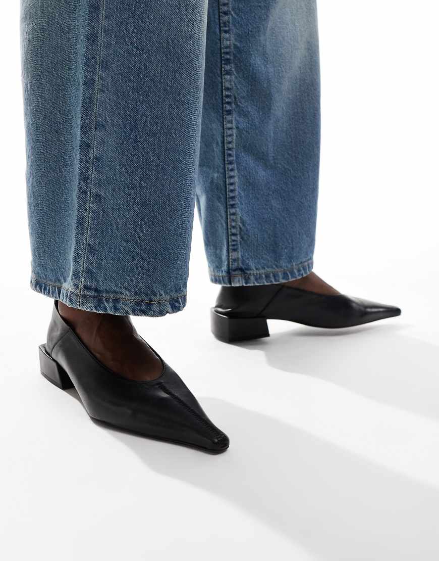 ASOS DESIGN - Lorelei - Halbhohe Ballerinas aus hochwertigem Leder in Schwarz von ASOS DESIGN
