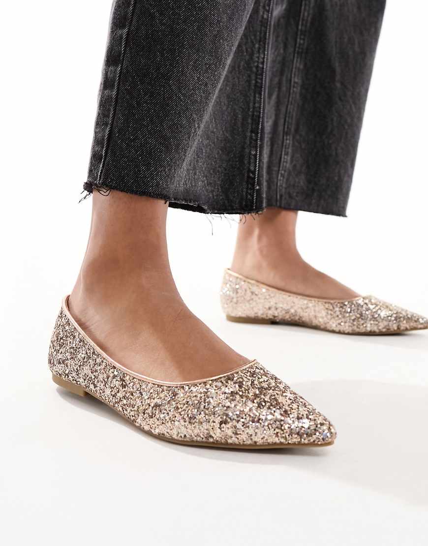 ASOS DESIGN - Lucky - Spitze Ballerinas in glitzerndem Rosegold-Goldfarben von ASOS DESIGN