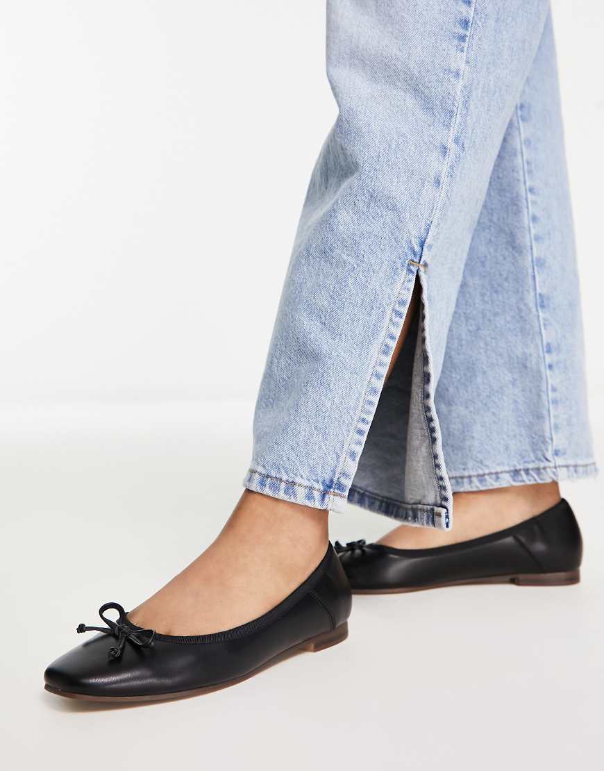 ASOS DESIGN - Lullaby - Ballerinas in Schwarz mit Schleife von ASOS DESIGN