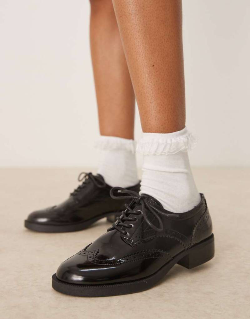 ASOS DESIGN - Manny - Flache Schnürschuhe in Schwarz von ASOS DESIGN