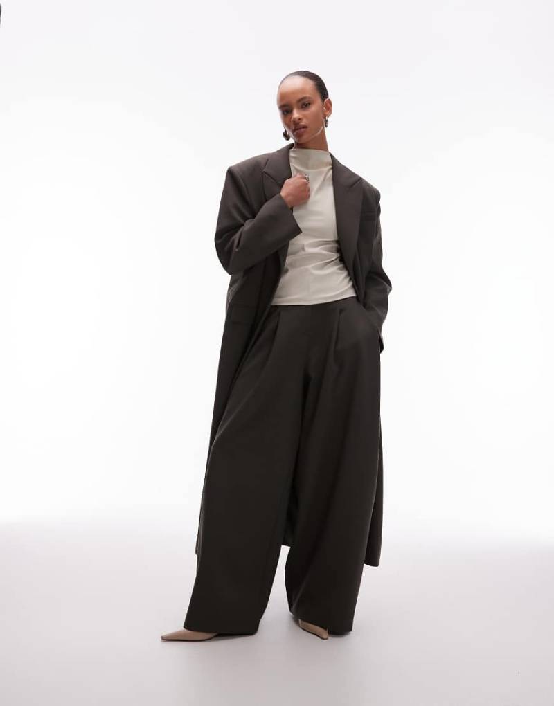 ASOS DESIGN - Maskuliner Oversize-Maxiblazer in Oliv-Grün von ASOS DESIGN