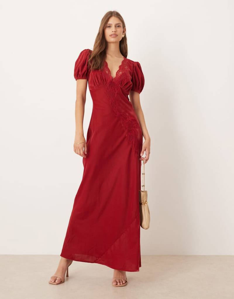 ASOS DESIGN - Maxi-Freizeitkleid aus Samt in Rot mit Spitzenbesatz von ASOS DESIGN