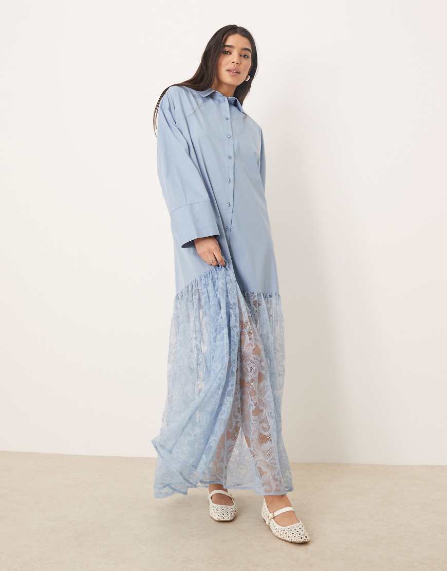 ASOS DESIGN - Maxi-Hemdkleid aus Baumwolle in Rauchblau mit Rock aus Spitze von ASOS DESIGN