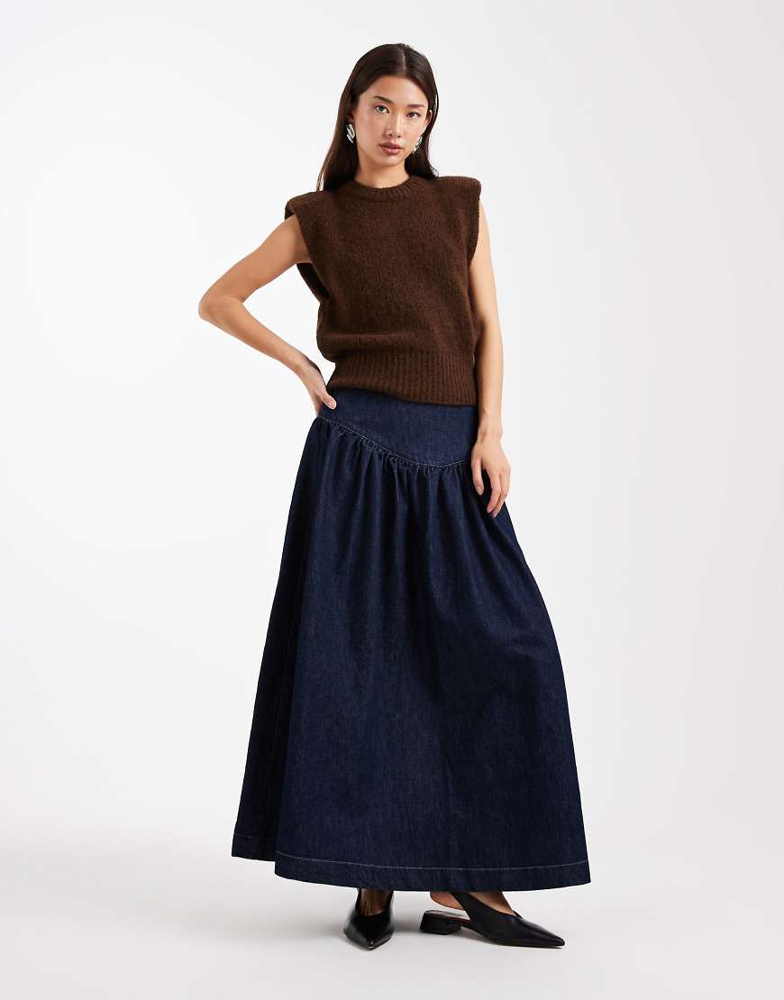 ASOS DESIGN - Maxi-Jeansrock in Rinse-Waschung mit tiefer Taille-Blau von ASOS DESIGN