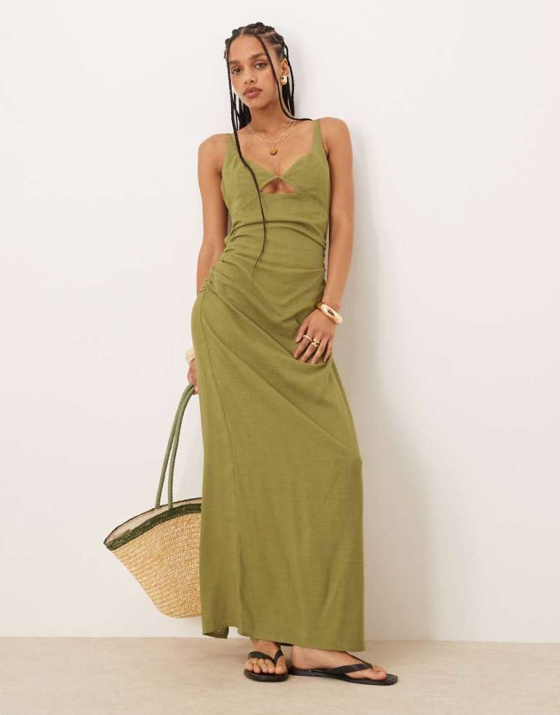 ASOS DESIGN - Maxi-Sommerkleid aus Leinen in Olivgrün mit Bustier-Ausschnitt von ASOS DESIGN
