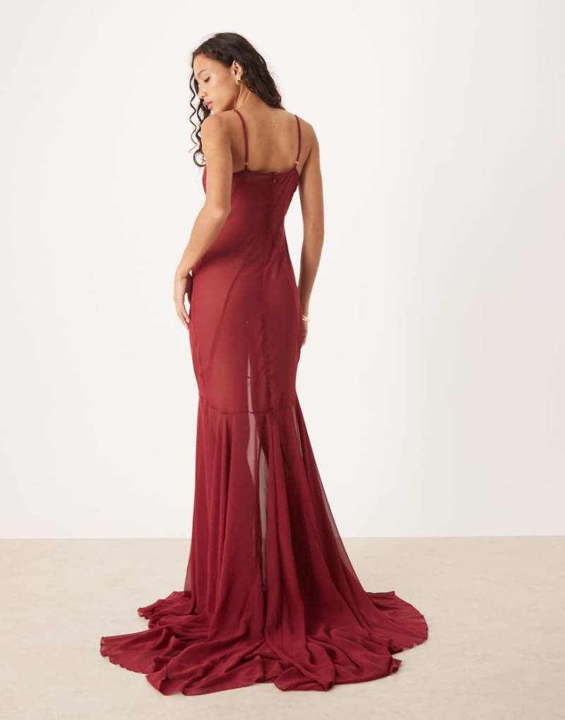 ASOS DESIGN - Maxi-Trägerkleid in Burgunderrot aus Chiffon im Cutwork-Design von ASOS DESIGN